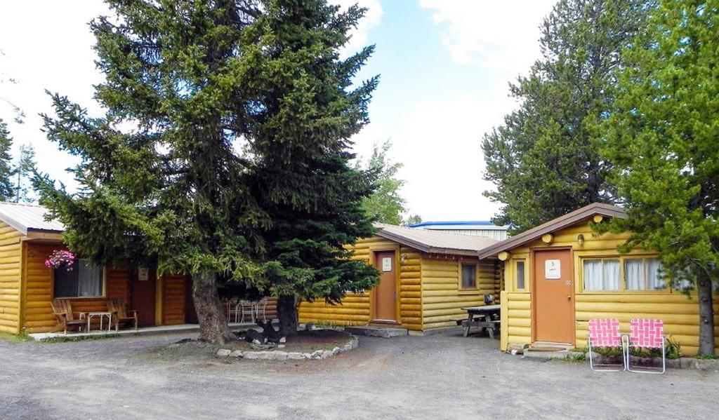 Sleepy Hollow Lodge Уест Йелоустоун Стая снимка